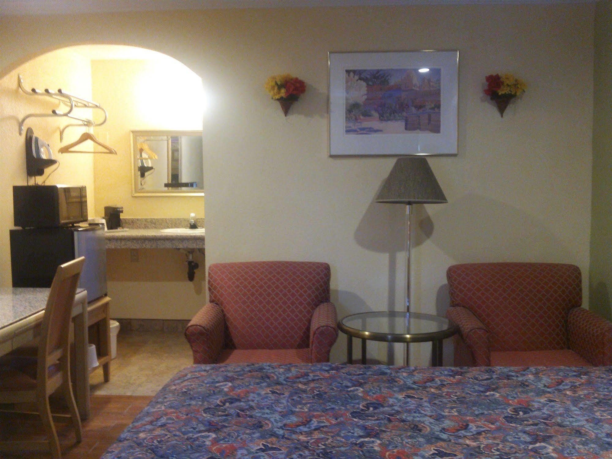 Sunstar Inn Los Banos Esterno foto
